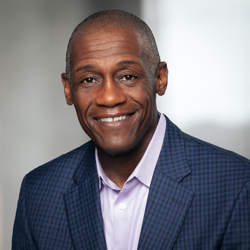 Retrato de Greg Willis, autor del análisis.