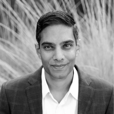 Retrato de Hari Srinivasan, autor del anuncio de la prueba de Network.