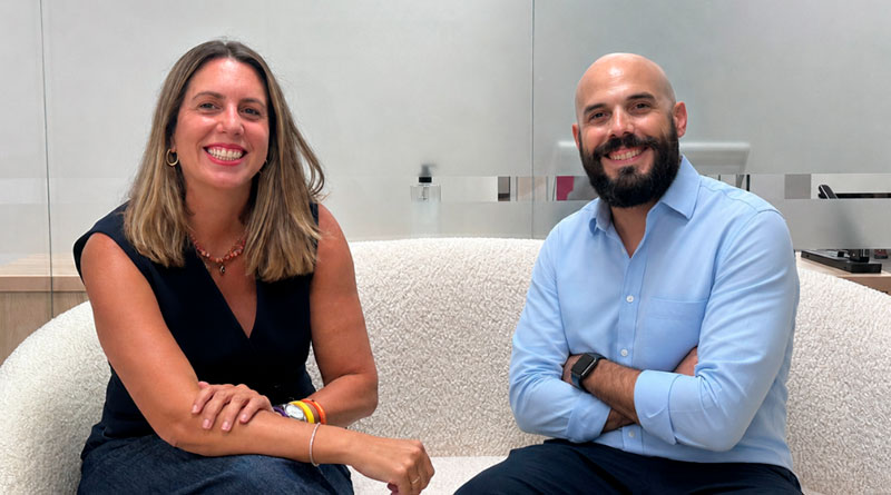 Joaquín Lajud y Ana Rodríguez Zárate en la oficina.